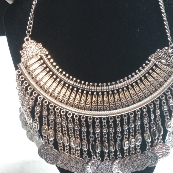 Beautiful Statement Necklace NWOT - Picture 3 of 5